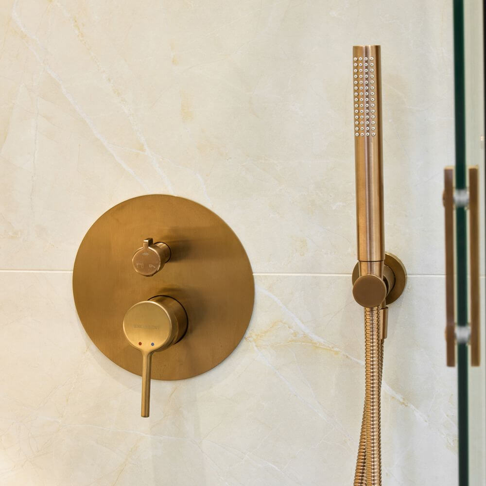 Elegancka łazienka w ciepłych beżach z płytkami Elegant Look Beige