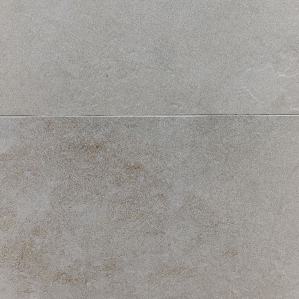 Nowoczesna łazienka z płytkami Rock Salt Gold Naturale Florim