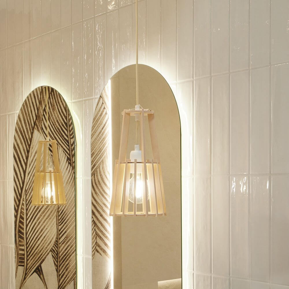 Minimalistyczna łazienka z płytkami Ash Beige